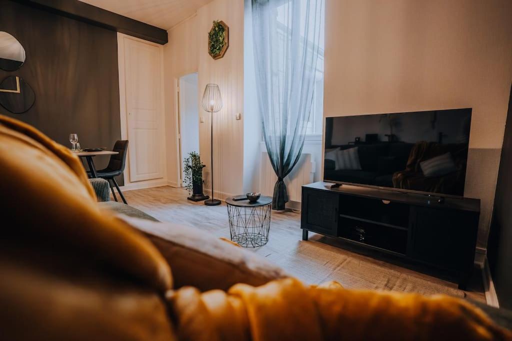 Le Bertrand • Le Raffinement En Coeur De Ville Châteauroux エクステリア 写真